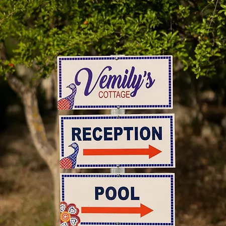 Villehardouin Farm Estate, & Apartments, Minia, Kefalonia * Argostoli (Kefalonia)