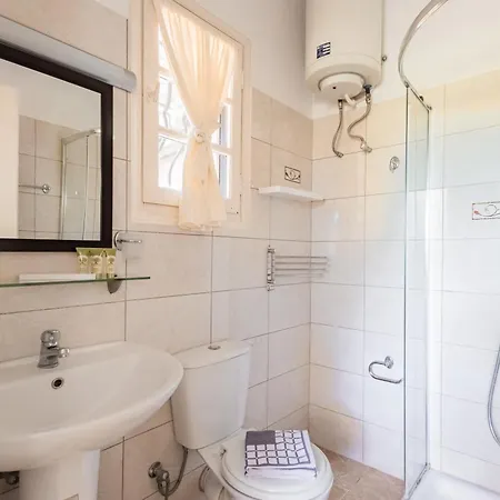 Villehardouin Farm Estate, & Apartments, Minia, Kefalonia Aparthotel *