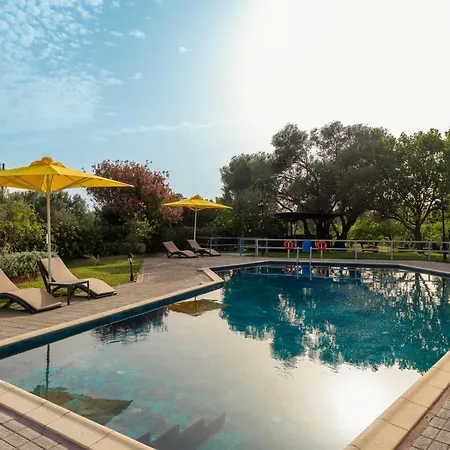 Villehardouin Farm Estate, & Apartments, Minia, Kefalonia Апарт-отель Аргостолион