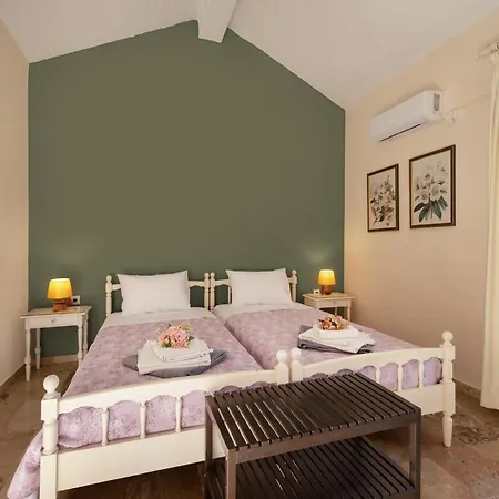 Villehardouin Farm Estate, & Apartments, Minia, Kefalonia アルゴストリオン