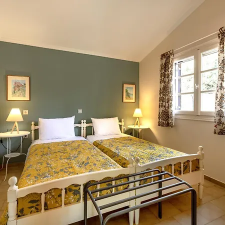 Villehardouin Farm Estate, & Apartments, Minia, Kefalonia ארגוסטולי
