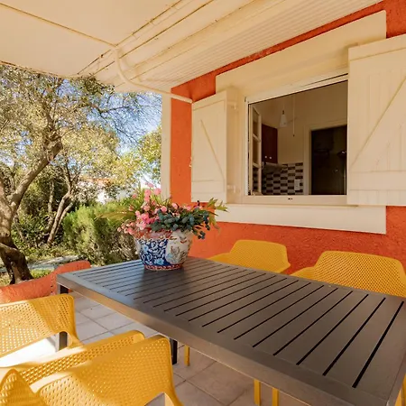 מלון דירות Villehardouin Farm Estate, & Apartments, Minia, Kefalonia ארגוסטולי