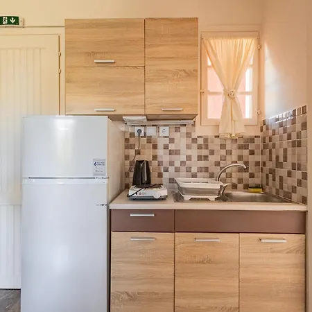 Villehardouin Farm Estate, & Apartments, Minia, Kefalonia Апарт-отель Аргостолион