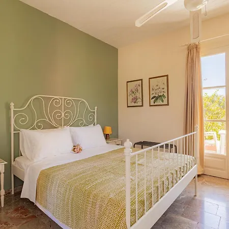 Villehardouin Farm Estate, & Apartments, Minia, Kefalonia מלון דירות 4*