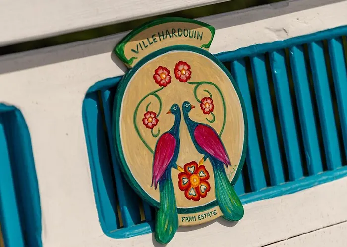 Villehardouin Farm Estate, & Apartments, Minia, Kefalonia