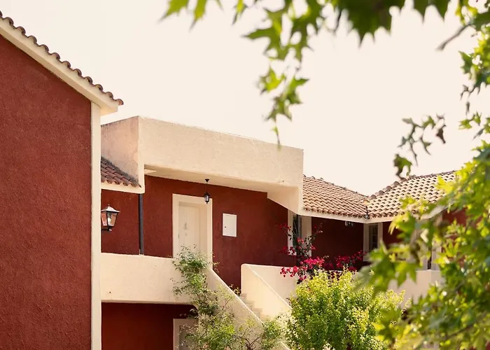 Villehardouin Farm Estate, & Apartments, Minia, Kefalonia Aparthotel