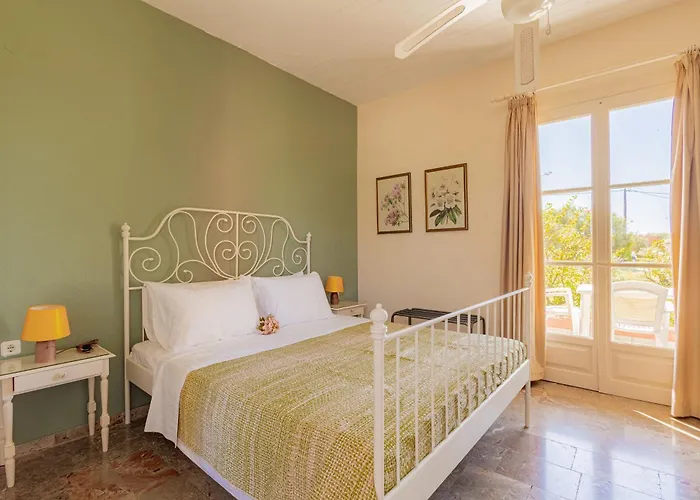 Villehardouin Farm Estate, & Apartments, Minia, Kefalonia Aparthotel 4*